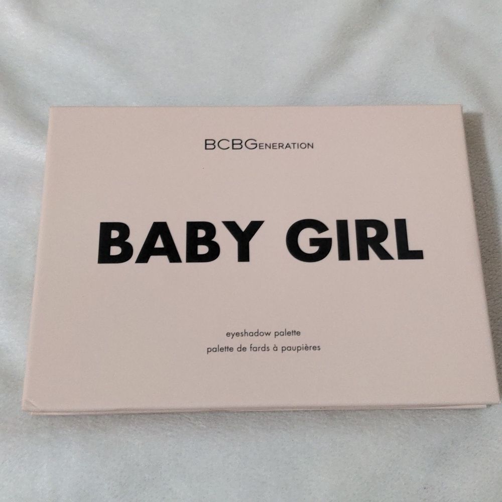 BCBGeneration Baby Girl Eyeshadow Palette, NEW in package, 12 pigmented Shadows - Picture 3 of 4
